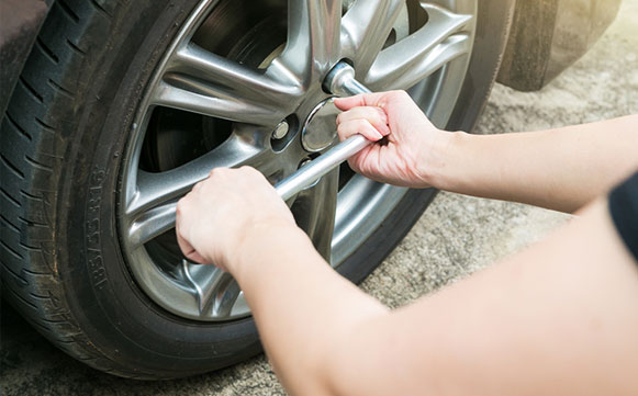 Tires: Mounting, Balancing & Repair